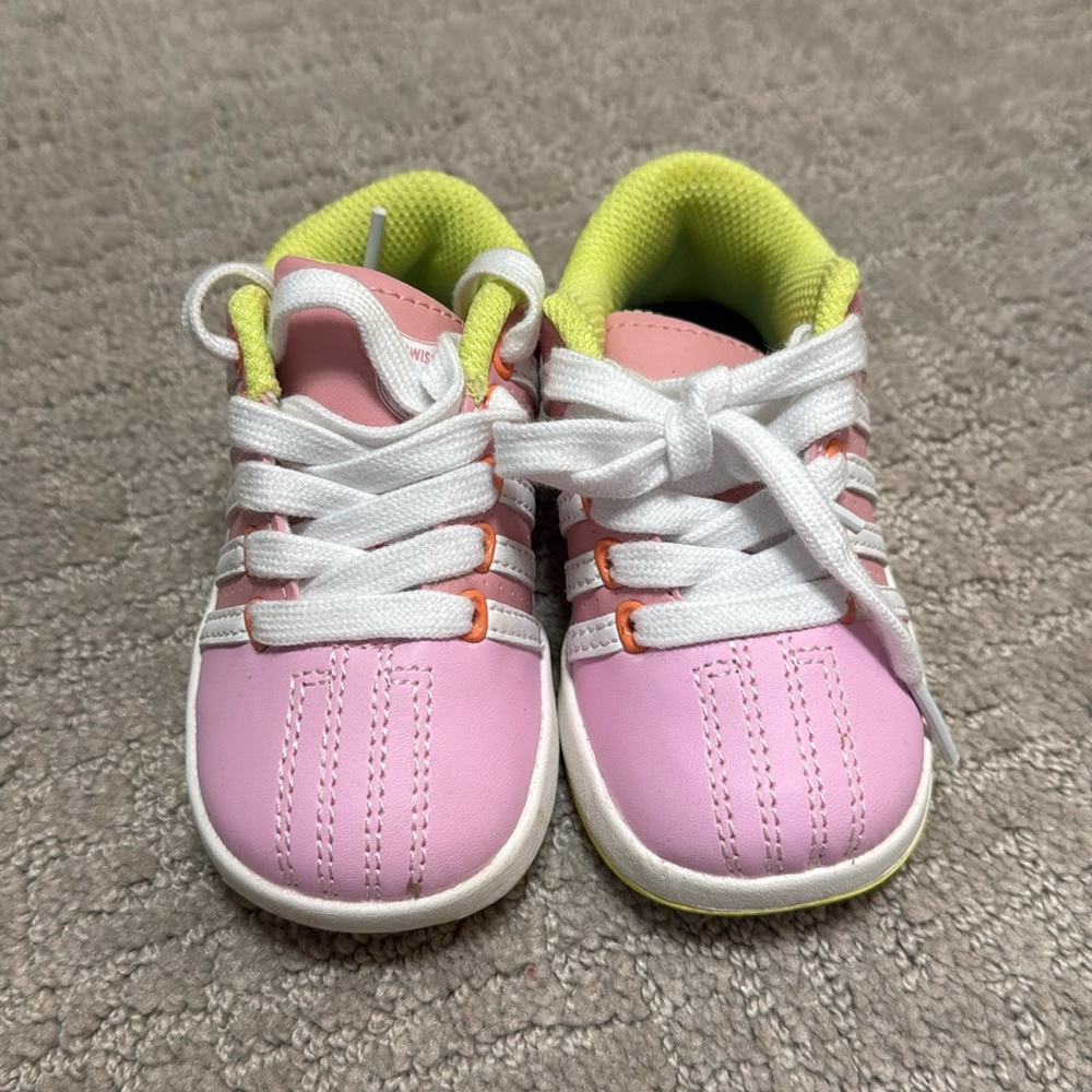 K-Swiss
